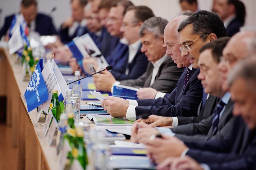 РОССИЙСКАЯ ЭКОНОМИКА ПОКАЗАЛА УСТОЙЧИВОСТЬ БЛАГОДАРЯ РЕШЕНИЯМ ПРЕЗИДЕНТА И ТРУДОВЫМ ПОДВИГАМ  НАШИХ КОЛЛЕКТИВОВ