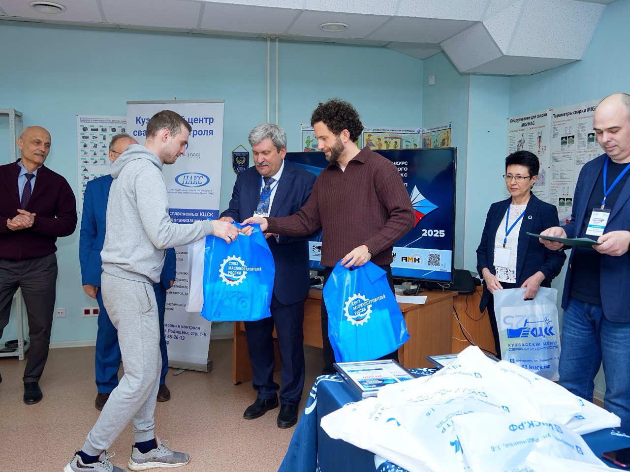 В «Кузбассе» определили лучших сварщиков В «Кузбассе» определили лучших сварщиков
