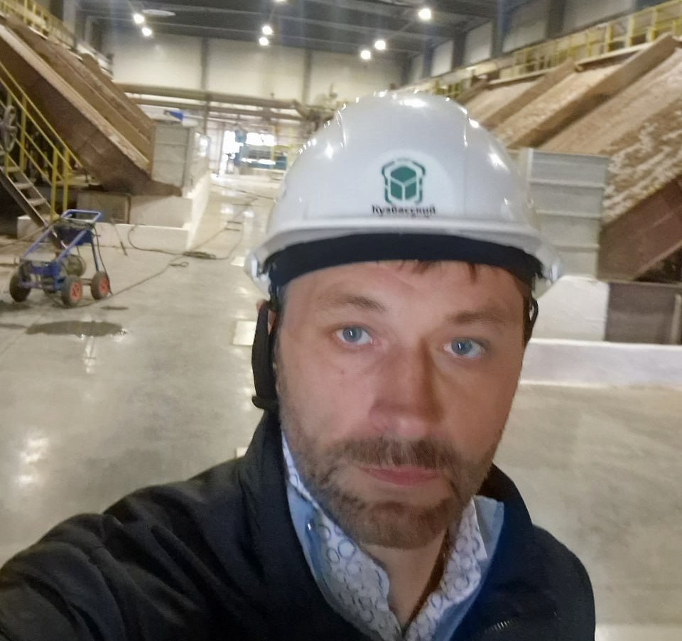 Алексей Редькин обсудил перспективы сотрудничества с заводом «Кузбасский скарабей» в рамках развития экологичного производства Алексей Редькин обсудил перспективы сотрудничества с заводом «Кузбасский скарабей» в рамках развития экологичного производства