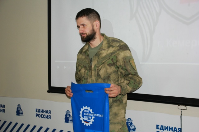 В Кемерове школьников медицинского класса обучили тактической медицине