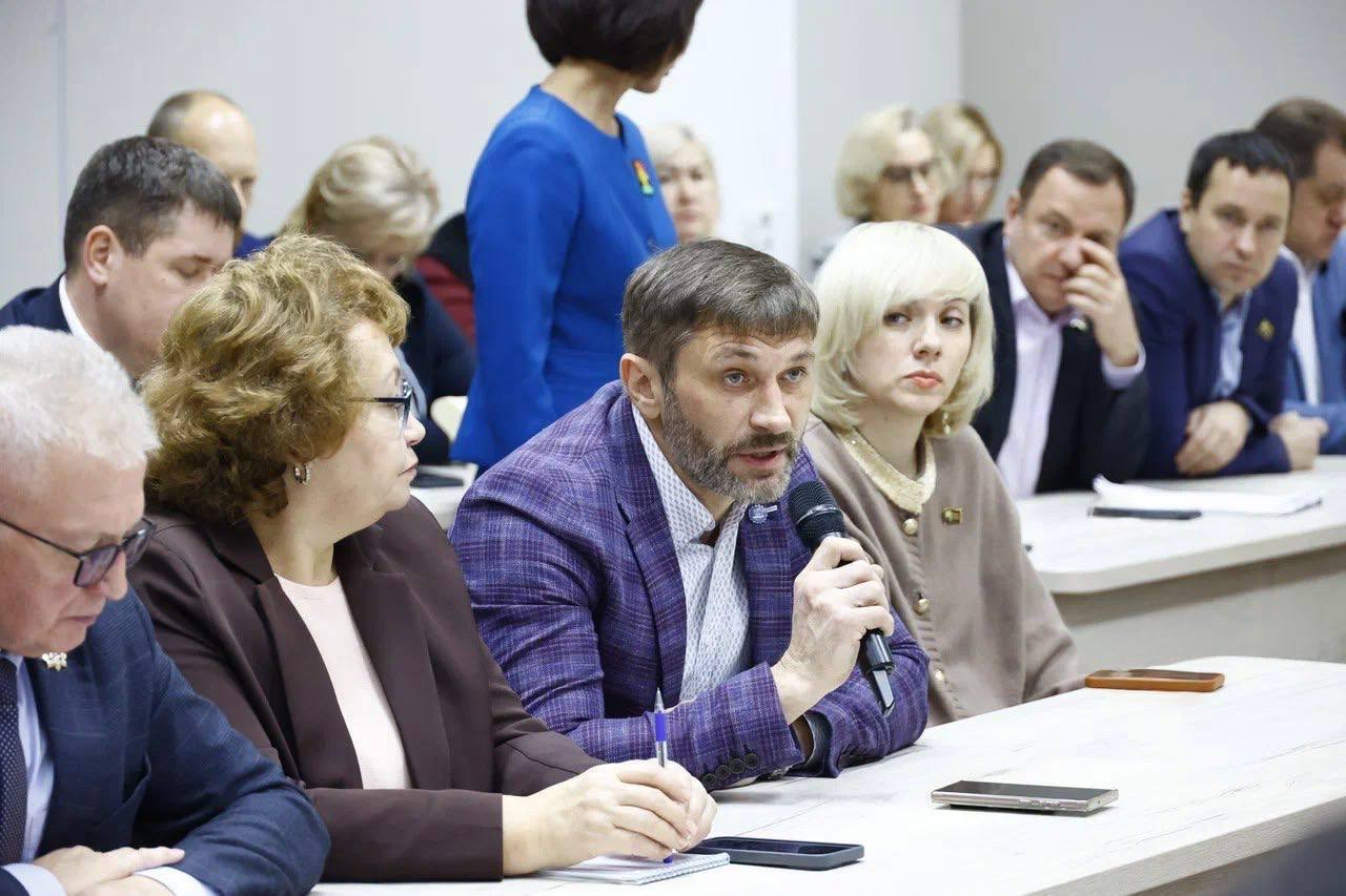 Зампредседателя Кемеровского отделения Союза машиностроителей России принял участие в публичных слушаниях по проекту бюджета Кузбасса Зампредседателя Кемеровского отделения Союза машиностроителей России принял участие в публичных слушаниях по проекту бюджета Кузбасса