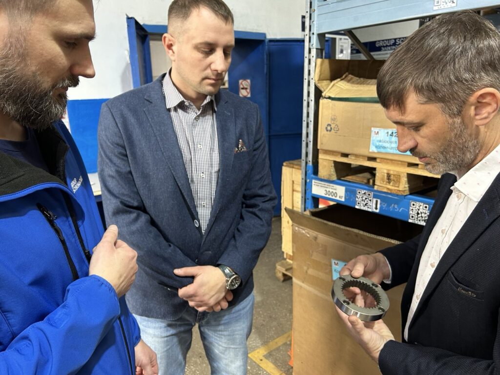 Заместитель председателя Кемеровского отделения Союза машиностроителей России Алексей Редькин в ходе рабочей поездки посетил Кемеровский филиал компании GROUP SCHUMACHER.