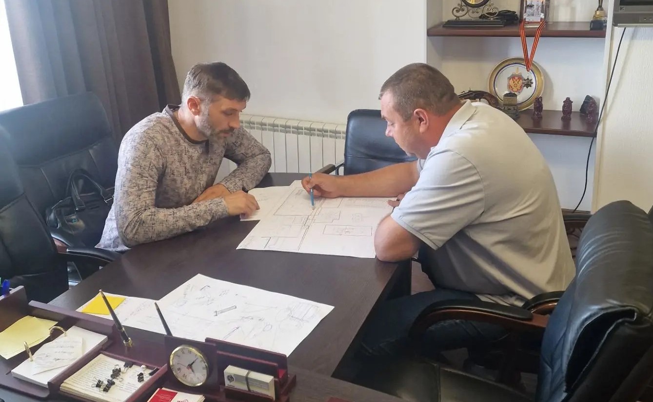 Алексей Редькин провел  совещание с директором компании «Транспорт Электропривод»