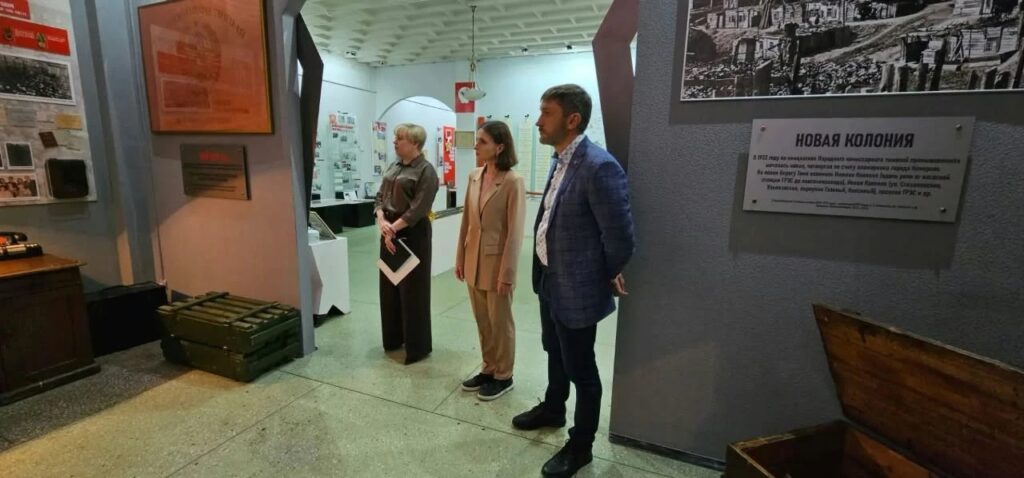 Алексей Редькин провёл совещание на Кемеровском механическом заводе по вопросам межрегионального сотрудничества