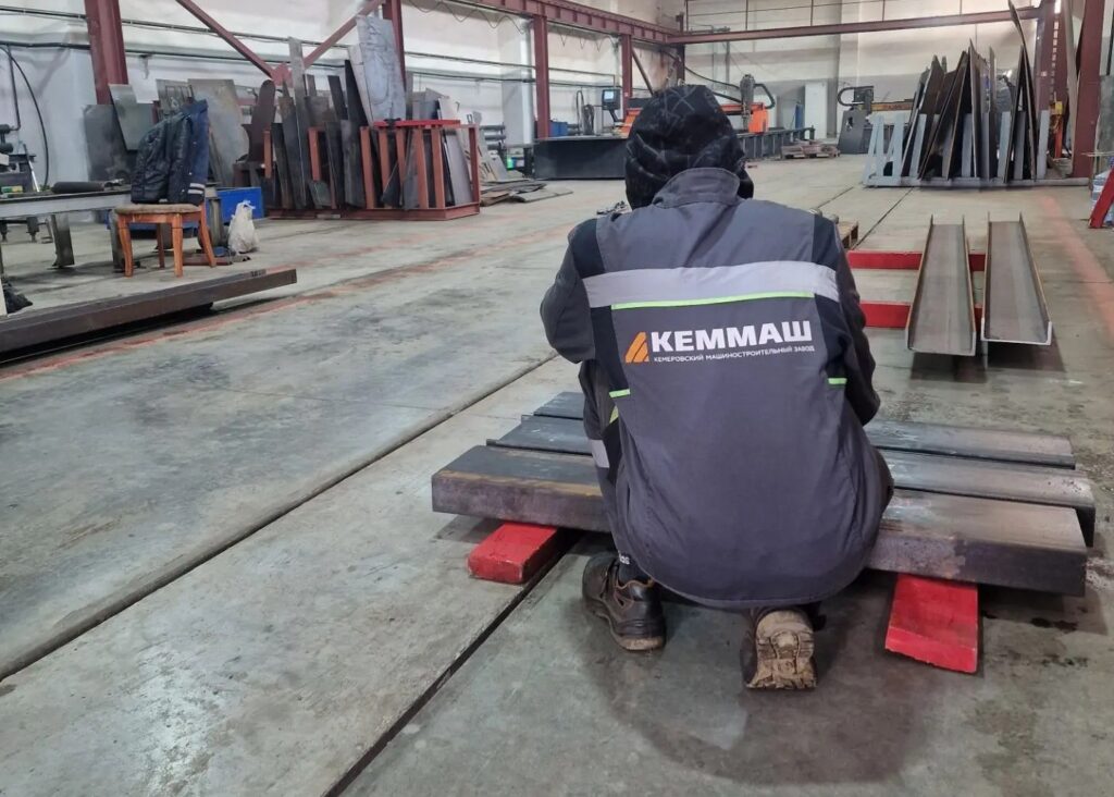 Алексей Редькин провёл совещание на Кемеровском машиностроительном заводе по вопросам сотрудничества